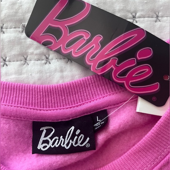 BNWT Barbie Pink Santa sweater size L πππ€Ά - Picture 2 of 2